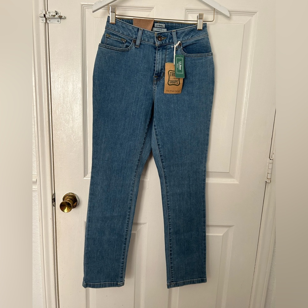 L.L. Bean Women's Skinny Jeans in Medium Blue Wash